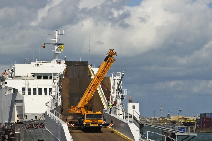 Kraan op een schip