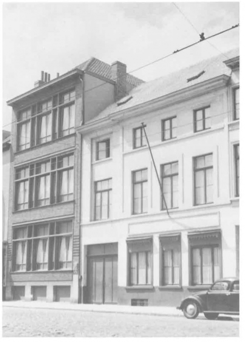 Van Caillie (1987, pl. 154)
