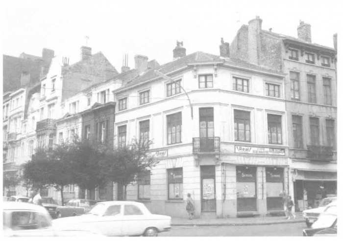 Van Caillie (1987, pl. 175)
