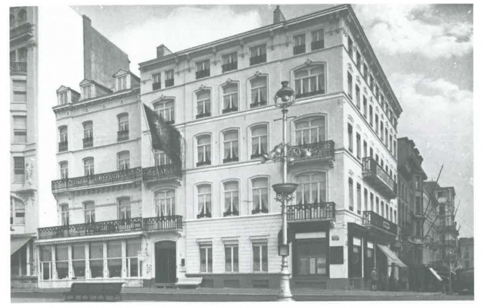 Van Caillie (1989, pl. 105)