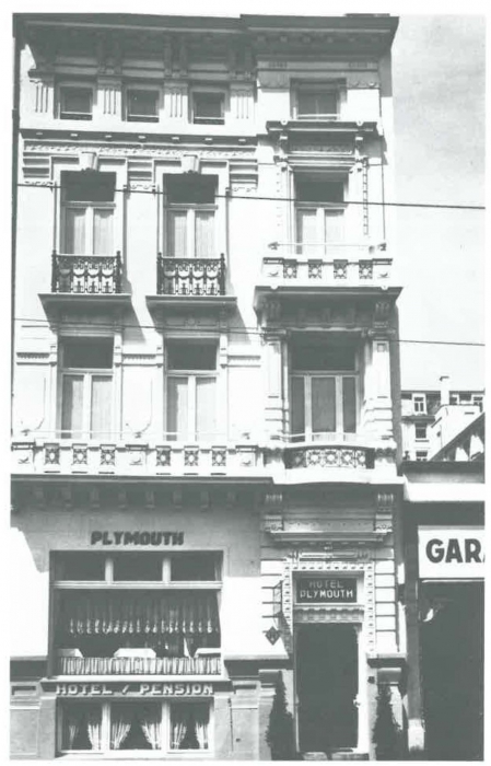 Van Caillie (1989, pl. 148)