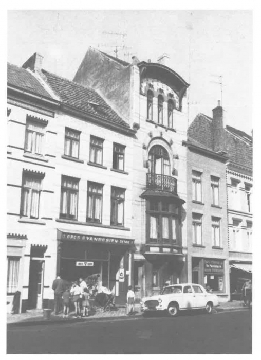 Van Caillie (1989, pl. 188)