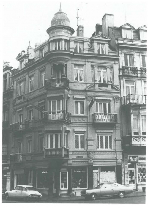 Van Caillie (1989, pl. 190)