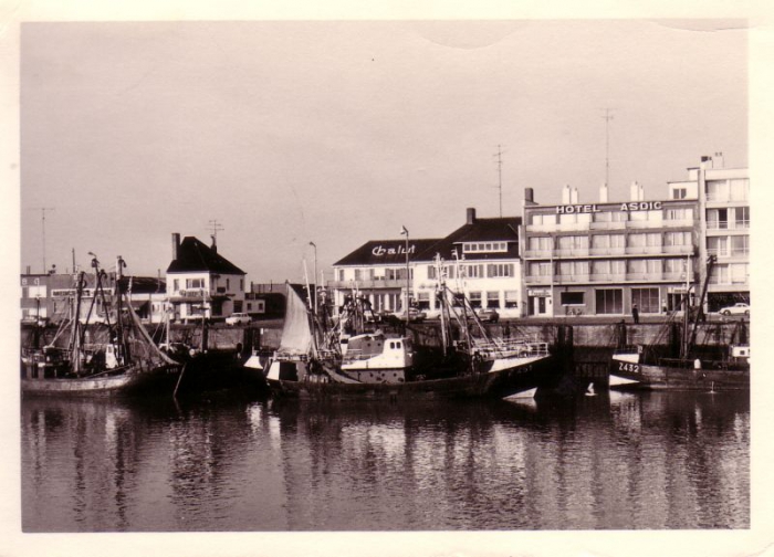 Rederskaai Zeebrugge met Z.451 Pacem in Terris (Bouwjaar 1964) Rederskaai Zeebrugge met Z.451 Pacem in Terris (Bouwjaar 1964)