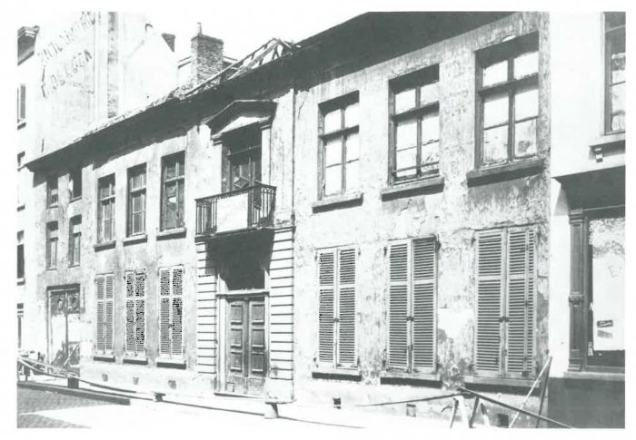 Van Caillie (1991, pl. 72)