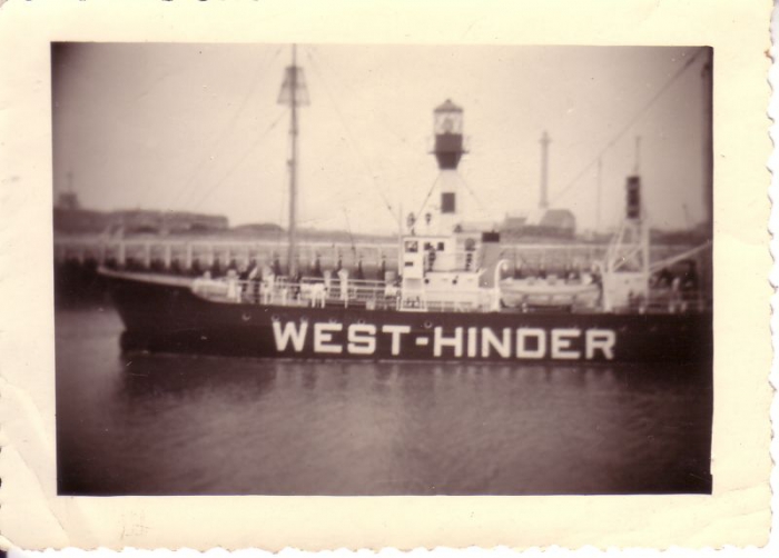 West-Hinder vaart haven Oostende uit na onderhoudsbeurt