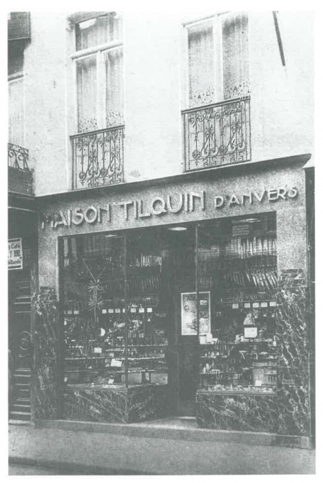 Van Caillie (1991, pl. 118)