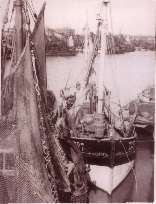 Z.727 Marie (Bouwjaar 1936) in oude vissershaven Zeebrugge