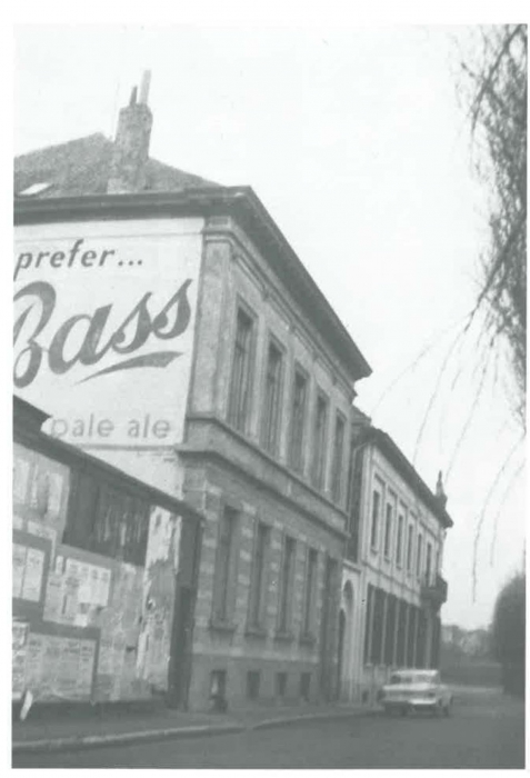 Van Caillie (1991, pl. 154)