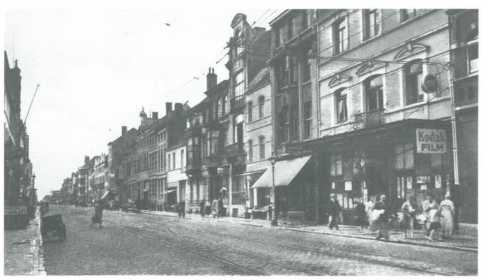 Van Caillie (1991, pl. 155)