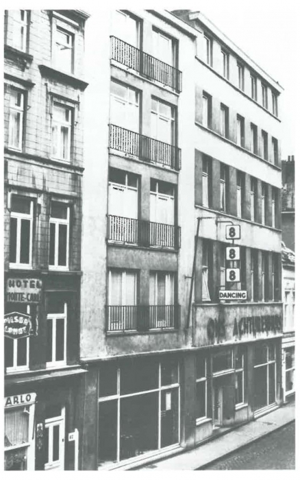 Van Caillie (1991, pl. 164)