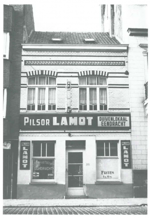 Van Caillie (1991, pl. 173)