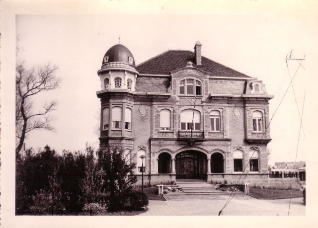Visserijschool 'Kasteeltje' in de kursaalstraat