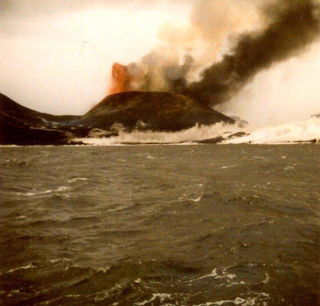Ontstaan van eiland Surtsey Ontstaan van eiland Surtsey