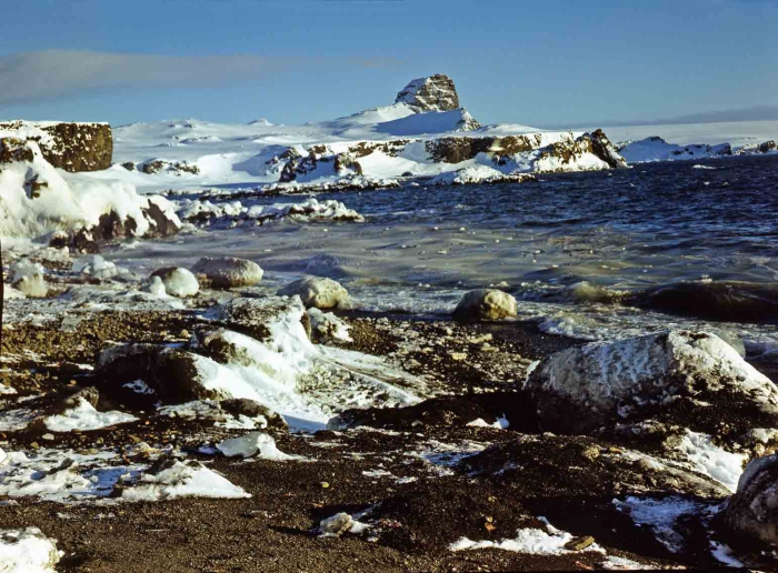 winter beginning at the Drake-Strait