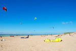 Kitesurfers aan het werk