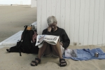 leest de krant