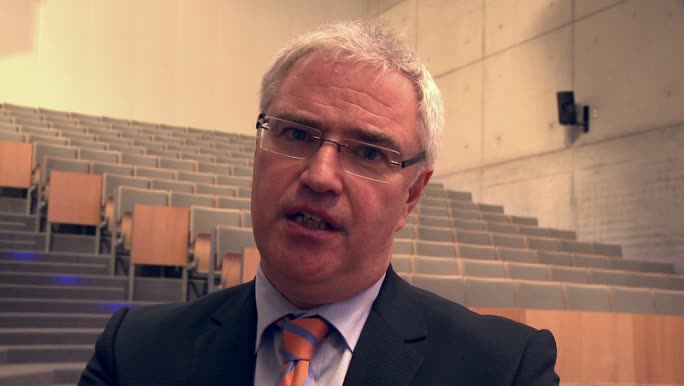 Carl Decaluw�