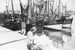 O.143 Roland-Ren� (bouwjaar 1941) naast de O.97 Th�r�se  (bouwjaar 1941) en de O.145 Paula (bouwjaar 1942), author: onbekend