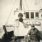 Andr� Van Torre voor de brug van de Z.562 Luc (Bouwjaar 1956)