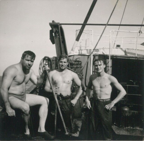 Na een douche op het dek van de Z.402 Atlantis (Bouwjaar 1963)