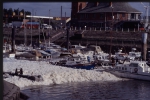 Eutrofiëringsverschijnelen - Schuim in Jachtclub Oostende bij spuien water Spuikom (25 04 1992)