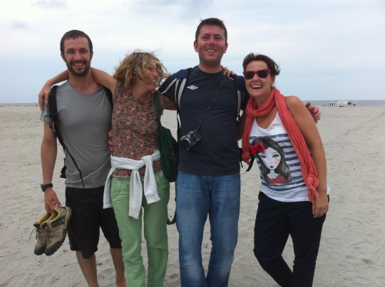 Emilia, Emil, Gloria and François on the beach