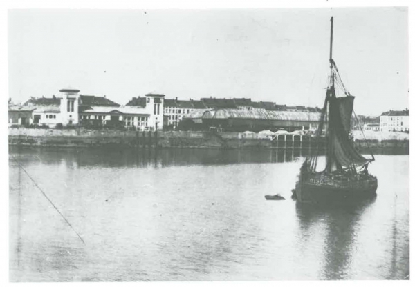 Van Caillie (1983, pl. 27)