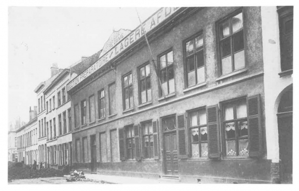 Van Caillie (1983, pl. 185)