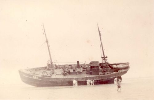 Schip op kuisbank Nieuwpoort