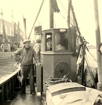 A. Hillebrandt op brug N.136 Hubert-Nadine (bouwjaar 1942)