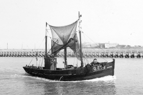 O.253 Adrienne  (bouwjaar 1941)