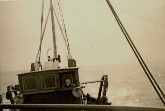 Schipper op de brug van de N.750