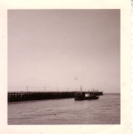 Vissersvaartuig vaart haven Oostende binnen