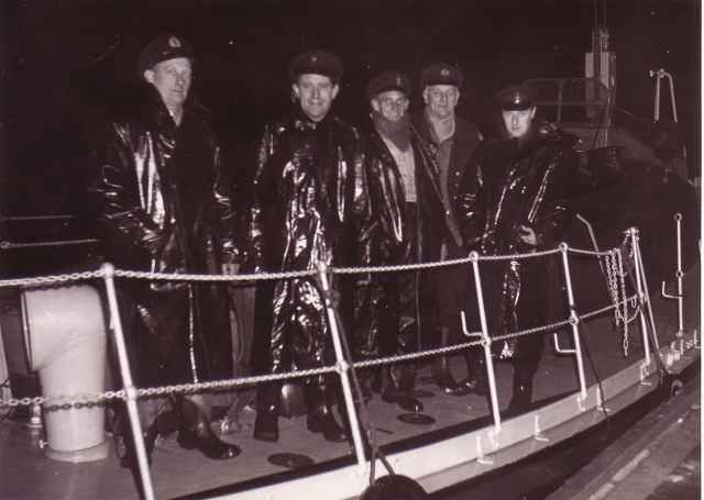 Bemanning in oliejas op Westhinder