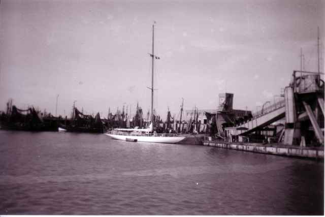 Baggerschip in haven Zeebrugge