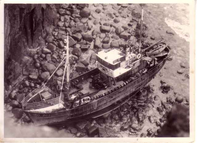 O.265 Victoire-Roger (Bouwjaar 1955) gestrand nabij Pendeen, SW Engeland