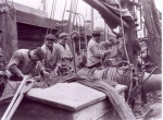 Netten herstellen op de H.69 Maris Stella (bouwjaar 1932)