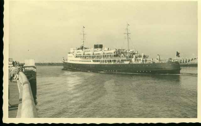 Maiboot in havengeul Oostende