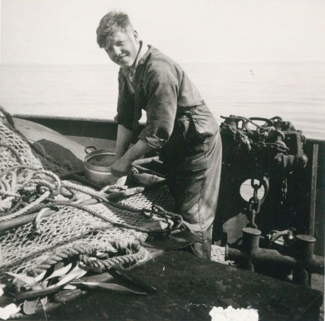 Visser aan boord van de Z.402 Atlantis (Bouwjaar 1963)