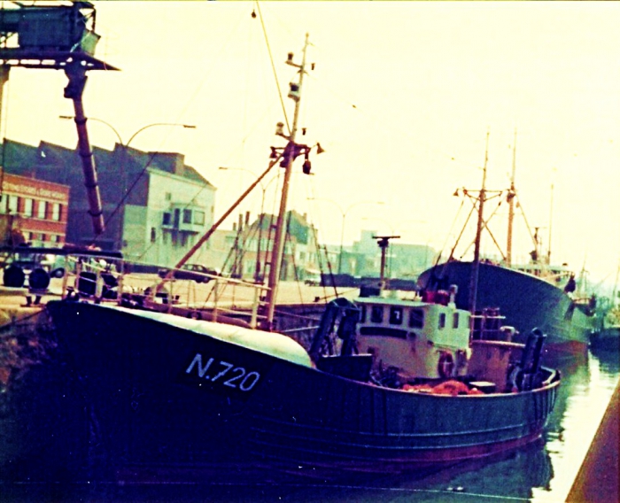 N.720 (Bouwjaar 1963) in haven