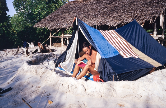 Eric Coppejans in the tent set up next to the field lab for a 24h cycle sampling day