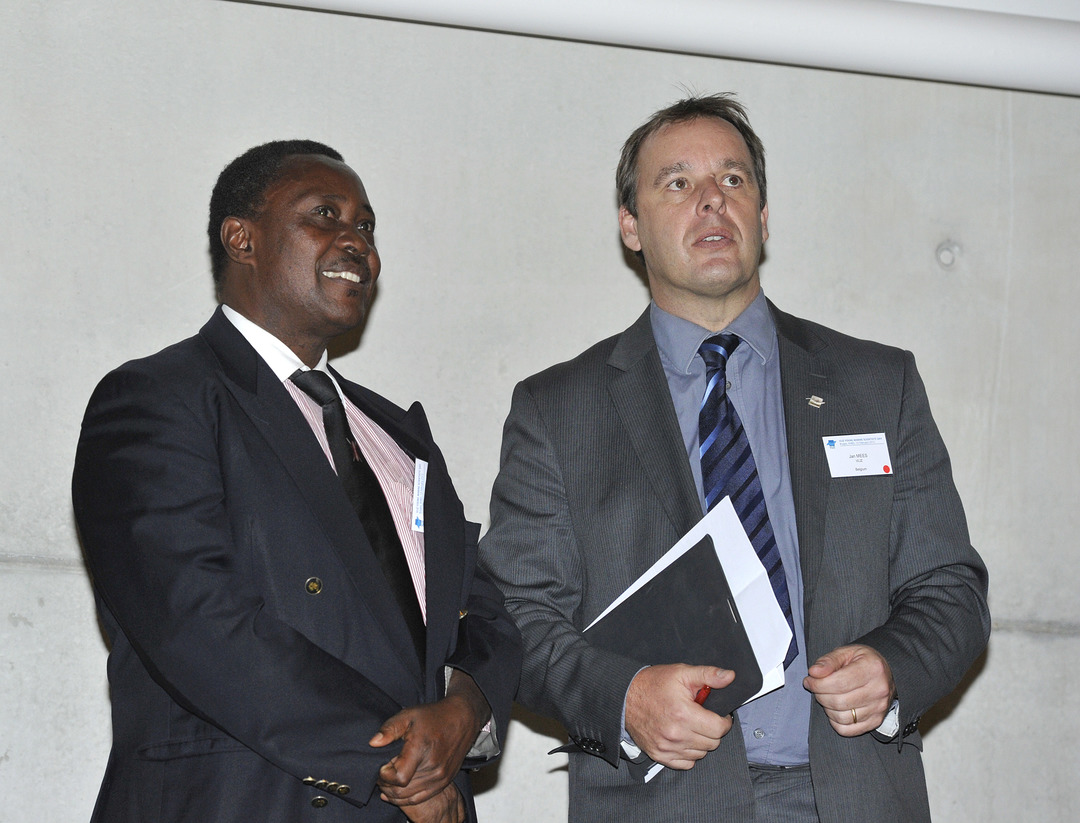 Enock O. Wakwabi (KMFRI) & Jan Mees (VLIZ)