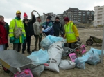 Zakken op een hoop tijdens de Lenteprikkel in De Panne op 05/03/2005