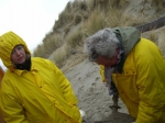 Meehelpen in regen en wind tijdens de Lenteprikkel in Nieuwpoort op 05/03/2005