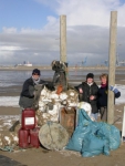 Een hoop vuilnis tijdens de Lenteprikkel in Blankenberge op 05/03/2005