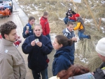 buiten met dikke jassen aan tijdens de Lenteprikkel in Knokke-Heist op 05/03/2005